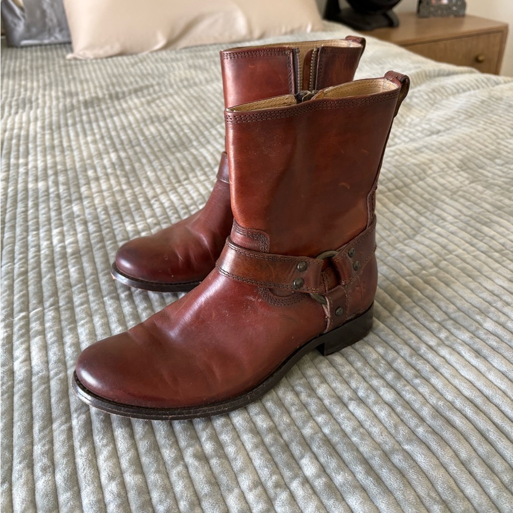 Frye brown boots booties